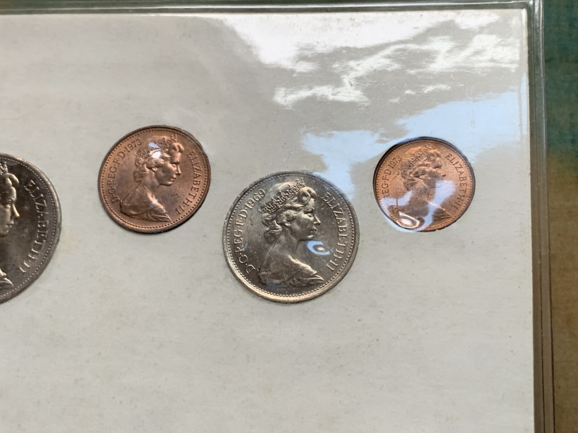 《竞宝斋》第112场-周日，周一 ，2场连拍（全场包邮） 英国套币（日版5枚一套）