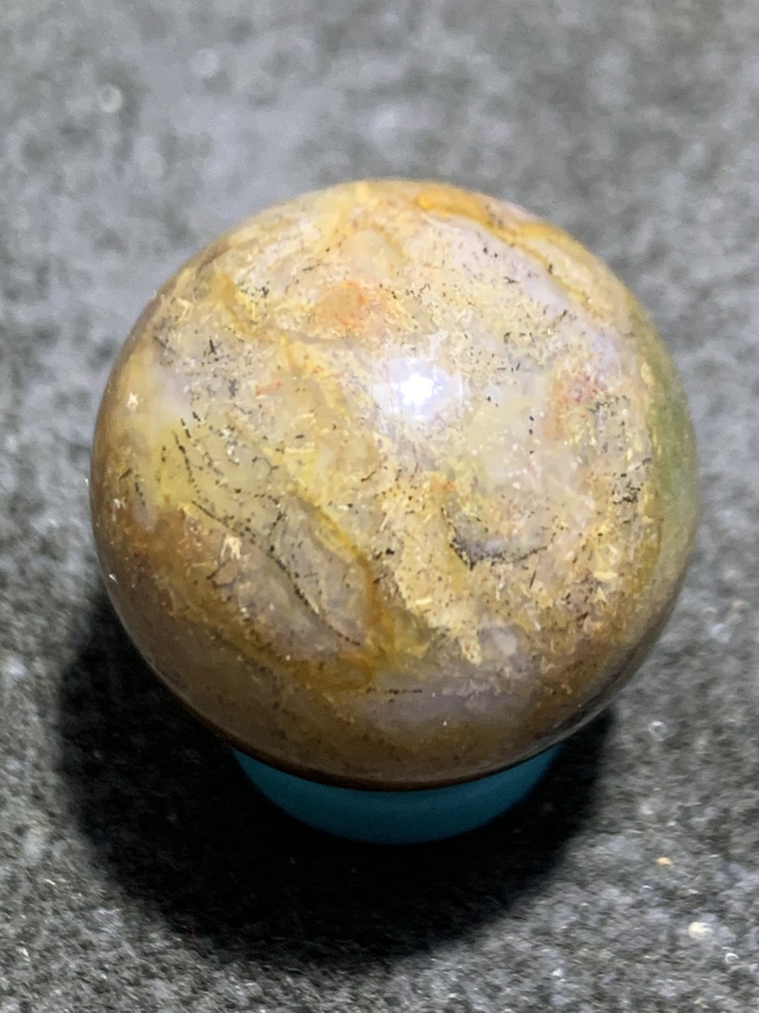 精美绿草花纹玛瑙圆珠一颗！