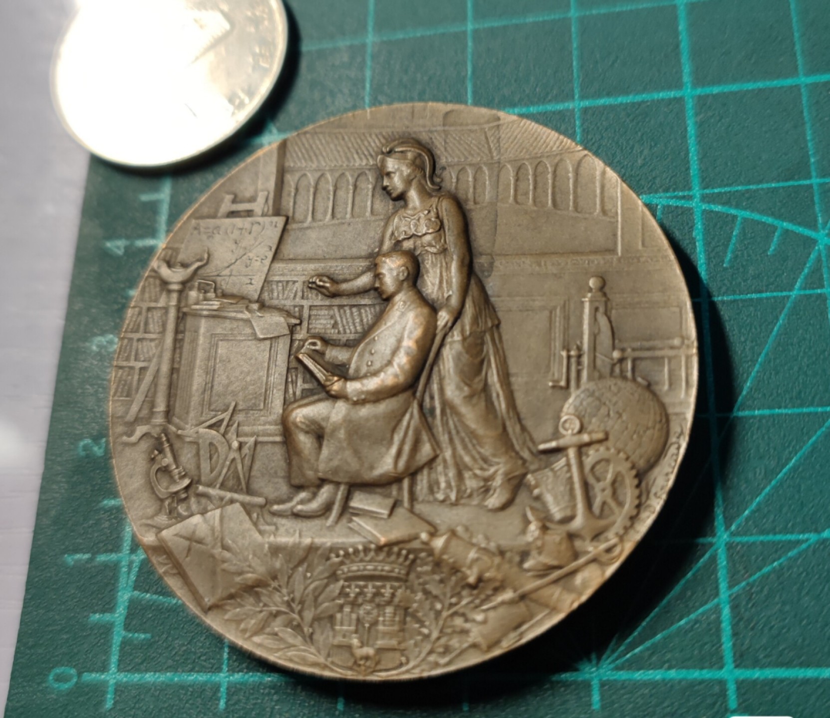 八角银章NGC章牌特卖会 法国艺术麦朵儿图卢兹大学校友会纪念铜章，巴黎造币厂丰饶角边铭