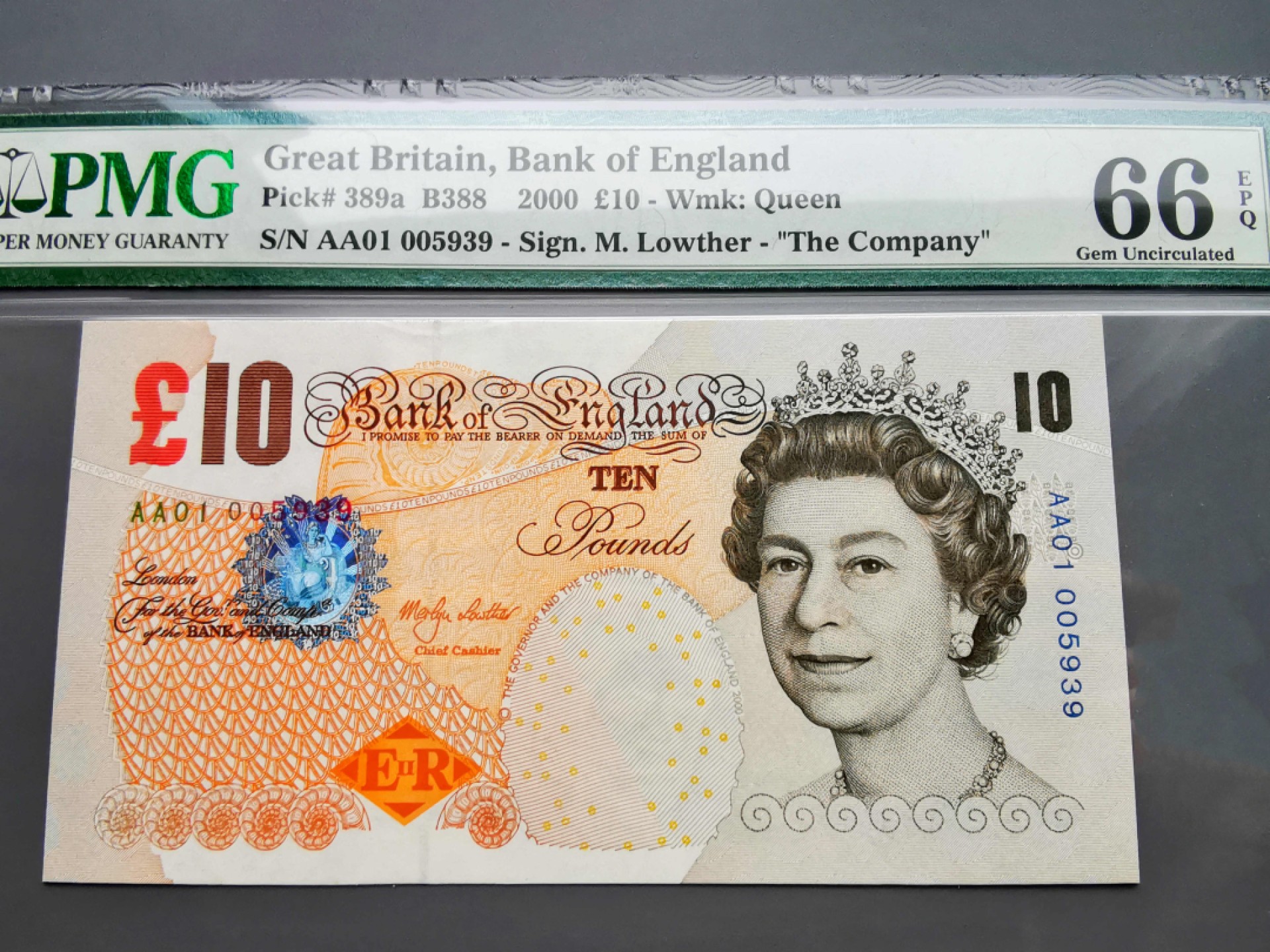 《崇甫堂》-英国纸钞PMG评级专场IV 英国 2000年 错印THE AA01首发字冠 千位小号 Pick:389a PMG-66 E序列再版10镑 达尔文