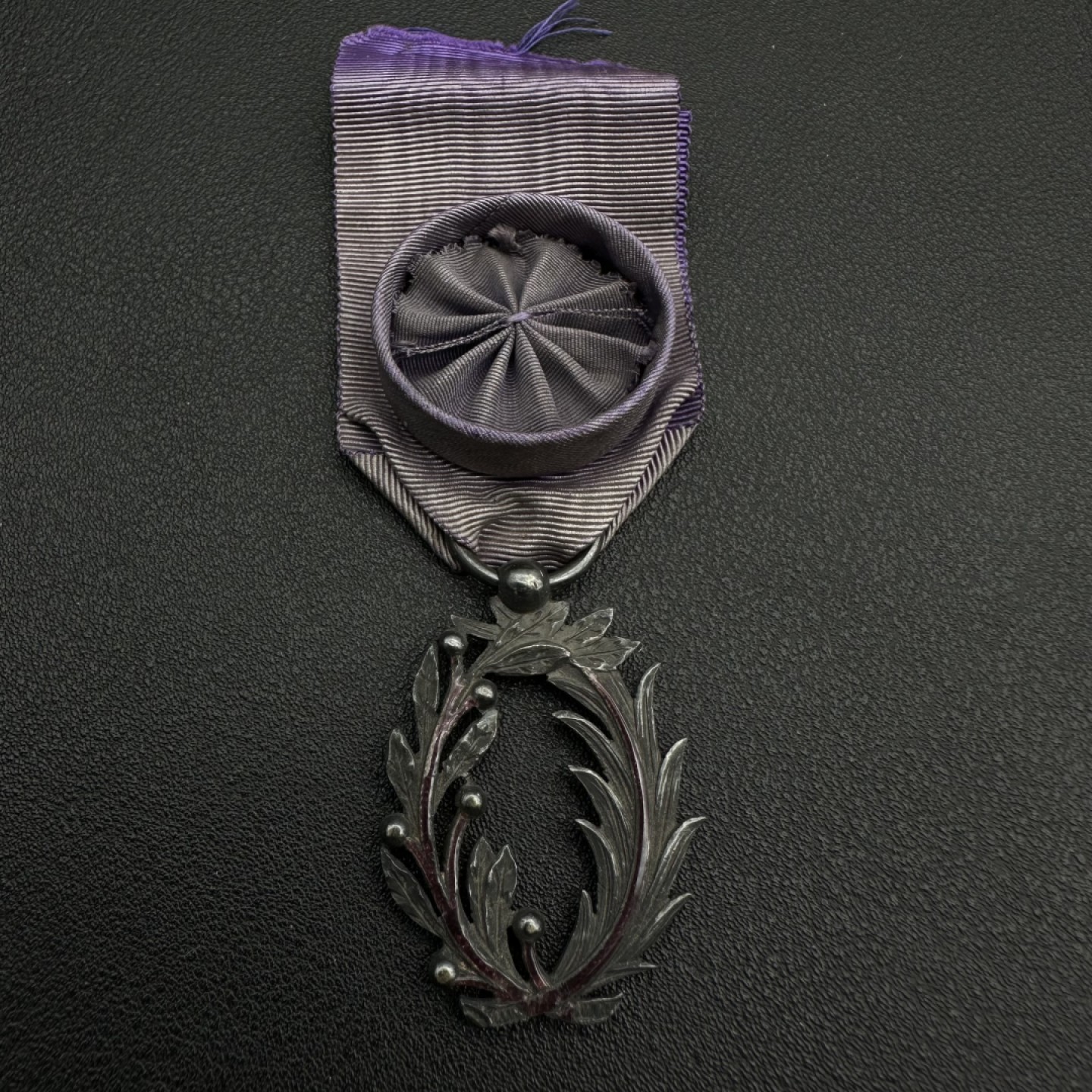 勋章奖章交易所11月05日群拍 法国军官级棕榈叶勋章