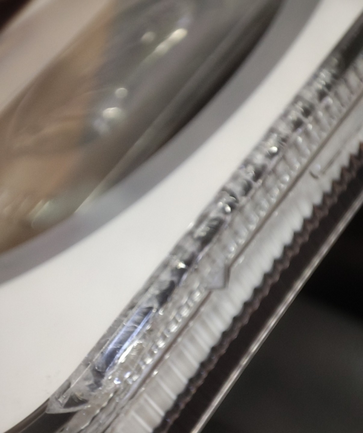 八角银章NGC章牌特卖会 威廉二世1914演讲大银章，背面译文“我不知道什么政党，我只知道德国人” 边缘有些小磕碰，高浮雕，加厚盒边缘有些小碎裂