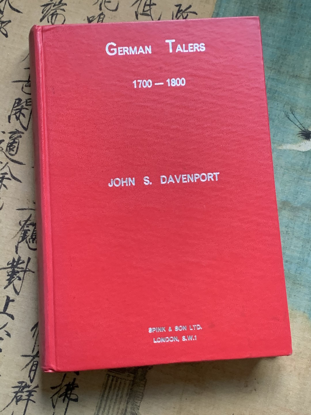 《竞宝斋》第112场-周日，周一 ，2场连拍（全场包邮） 稀少 绝版 精装版达文波特 1700-1800年 德国泰勒 目录本身也成为了藏品，评级盒上DAV对应的就是此目录，厚达410多页。泰勒必备