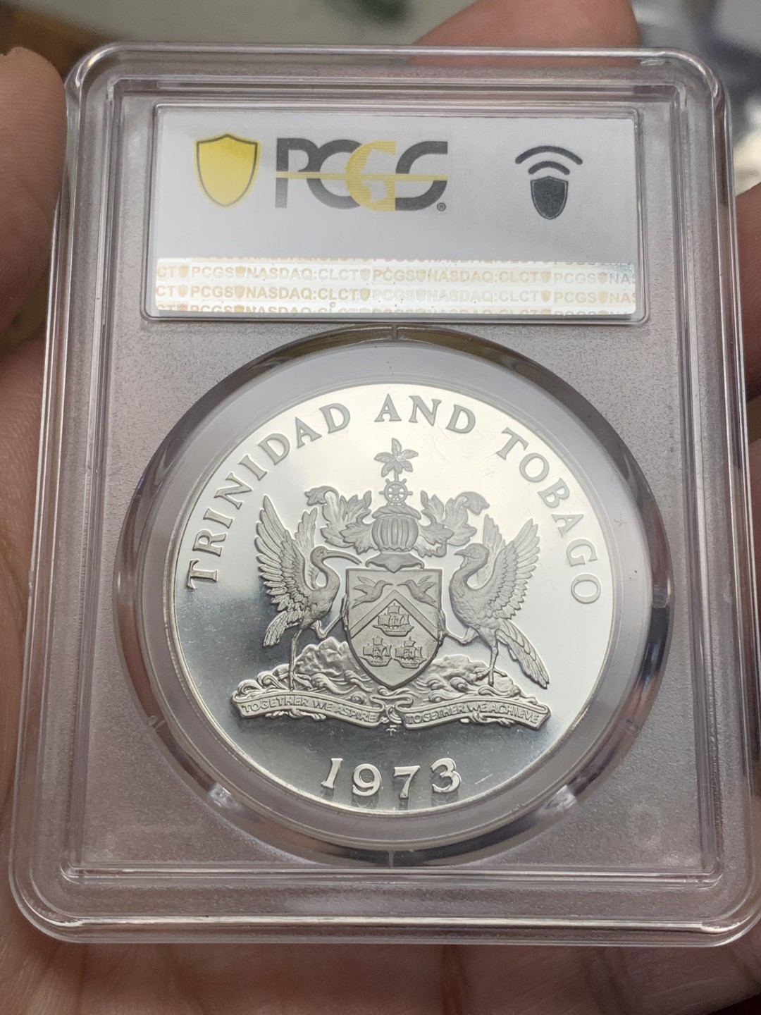 《竞宝斋》第112场-周日，周一 ，2场连拍（全场包邮） PCGS金盾 PR67DCAM 特立尼达和多巴哥1973年5元精制大银币，亚军分。925银，直径40mm，重量27.9g