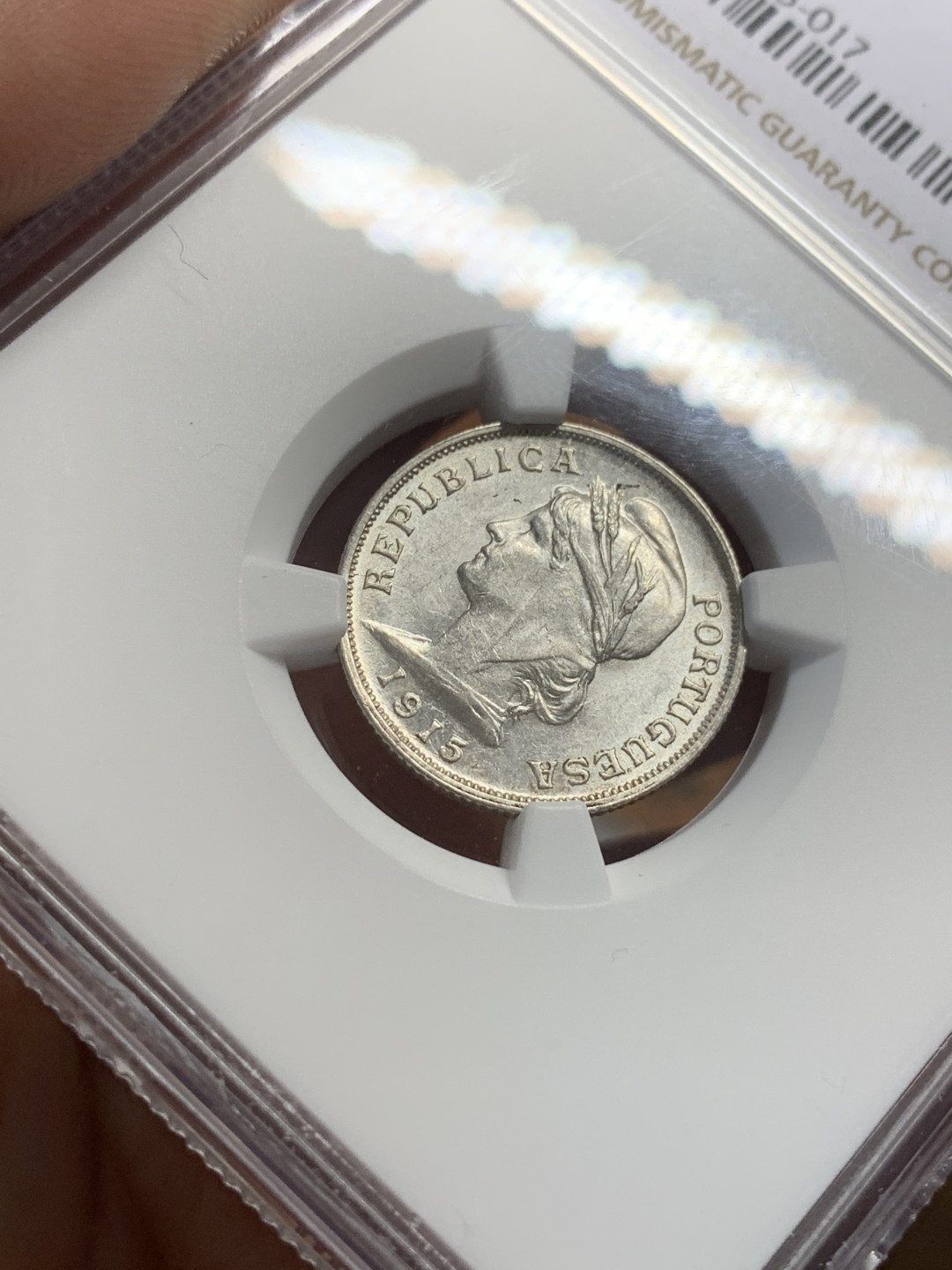 《竞宝斋》第112场-周日，周一 ，2场连拍（全场包邮） NGC-AU58 葡萄牙1915年 自由女神头像 10分银币 原光好品