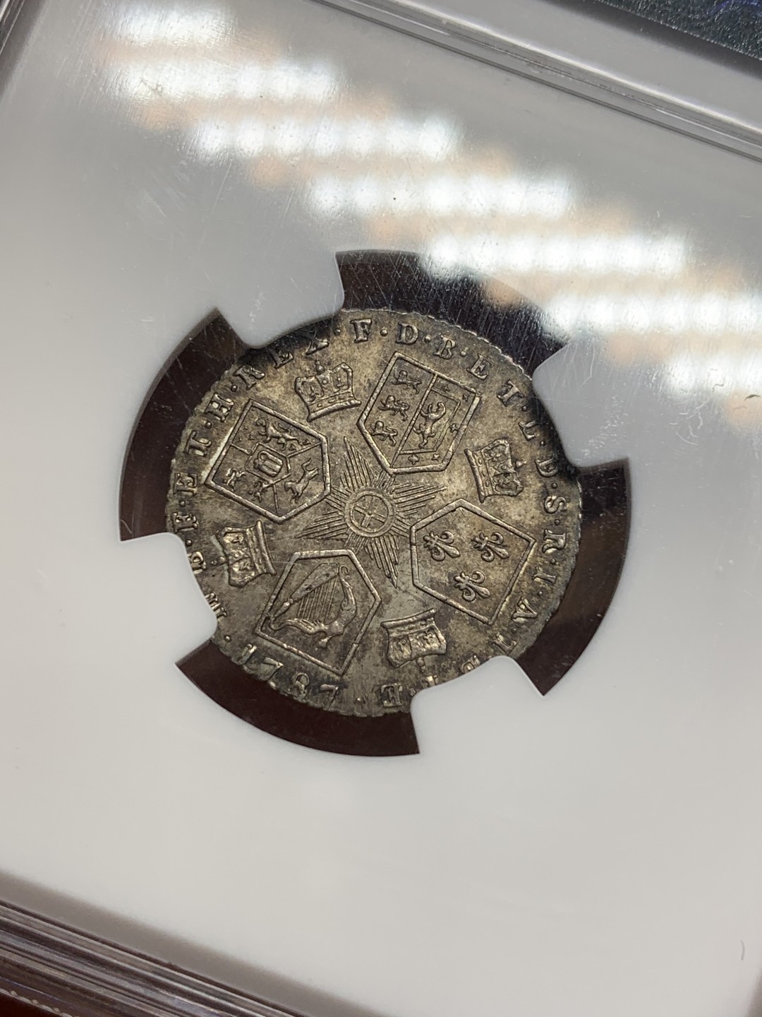 《竞宝斋》第112场-周日，周一 ，2场连拍（全场包邮） NGC MS62  英国乔三 1787 6便士 有心版 深彩包浆 老盒评级