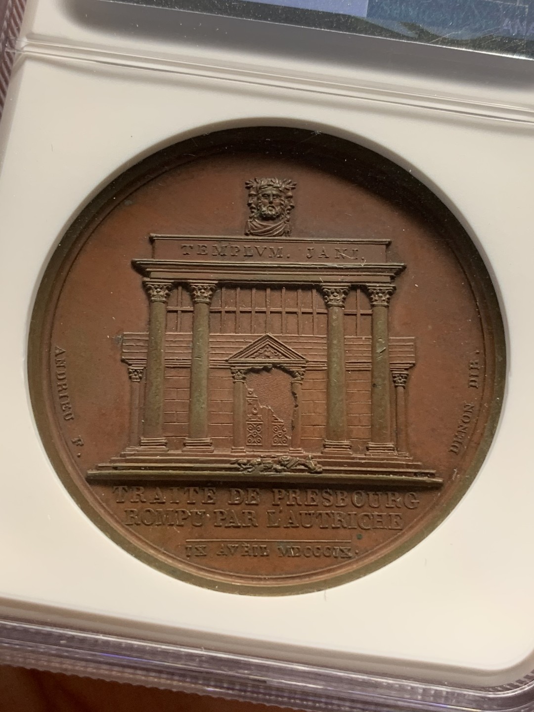 《竞宝斋》第112场-周日，周一 ，2场连拍（全场包邮） NGC MS63 法国 拿破仑一世 1809年 奥地利违背普莱斯堡和约 拿一击败奥地利 纪念铜章 细节好 高价品种 带原袋