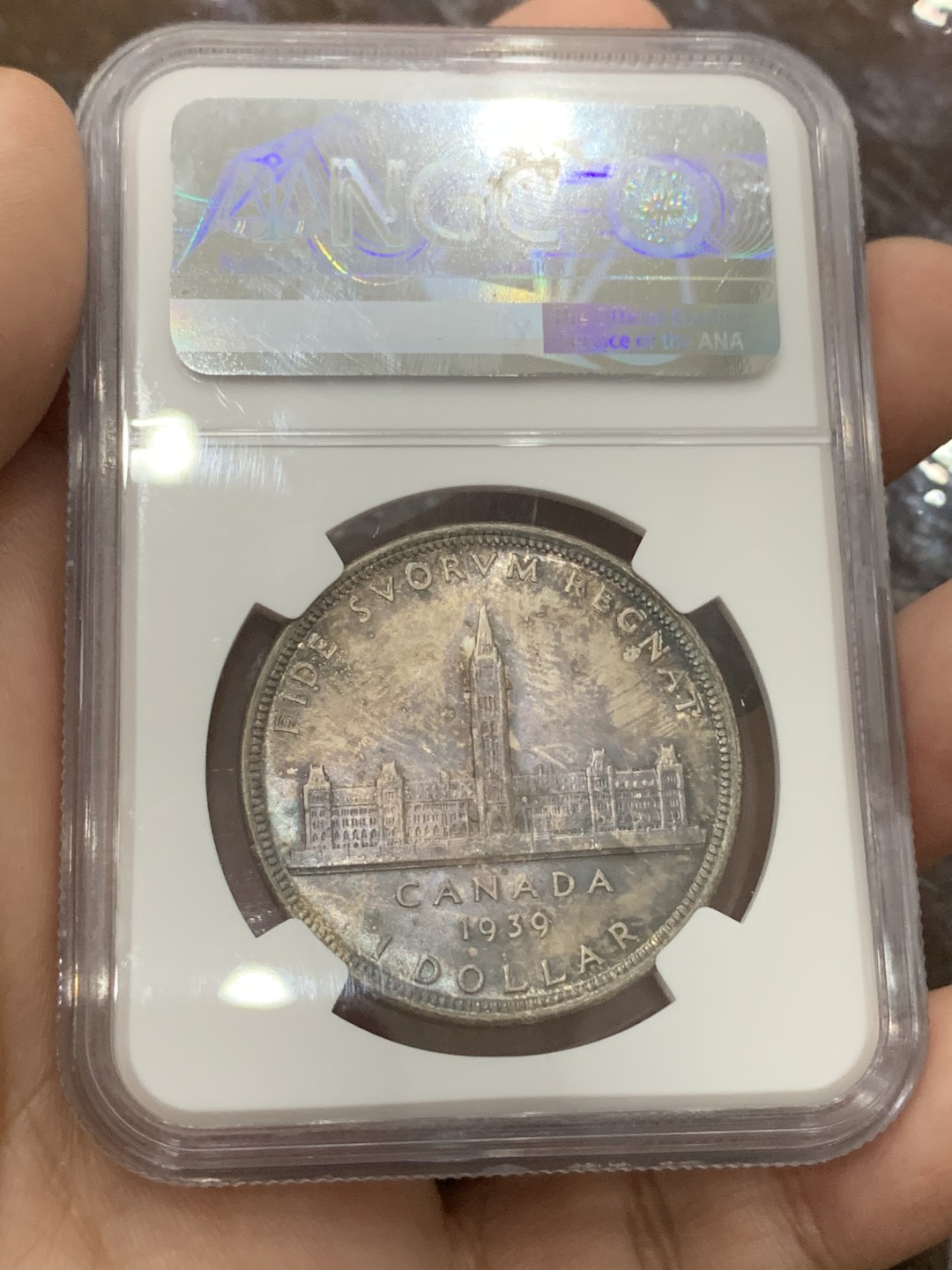 《竞宝斋》第112场-周日，周一 ，2场连拍（全场包邮） NGC-MS63 加拿大 1939年 乔治六世国会1加元银币 加拿大知名品种 顶级彩浆级彩币 美丽无与伦比