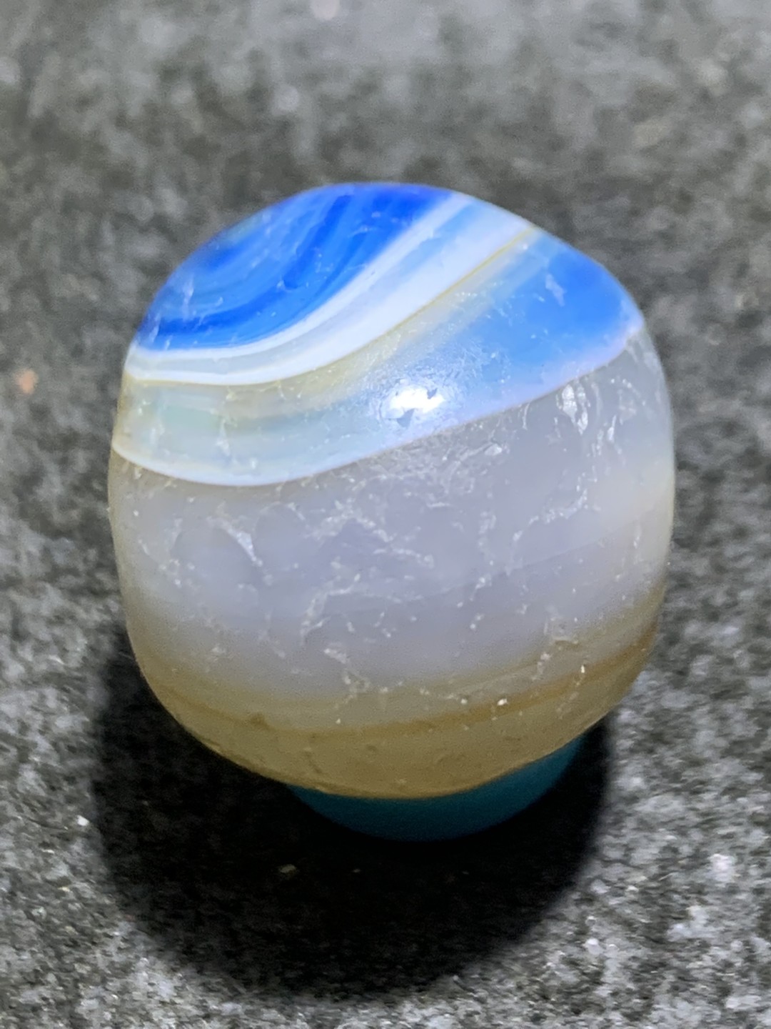 精美高玉化风化纹玛瑙随形珠一颗