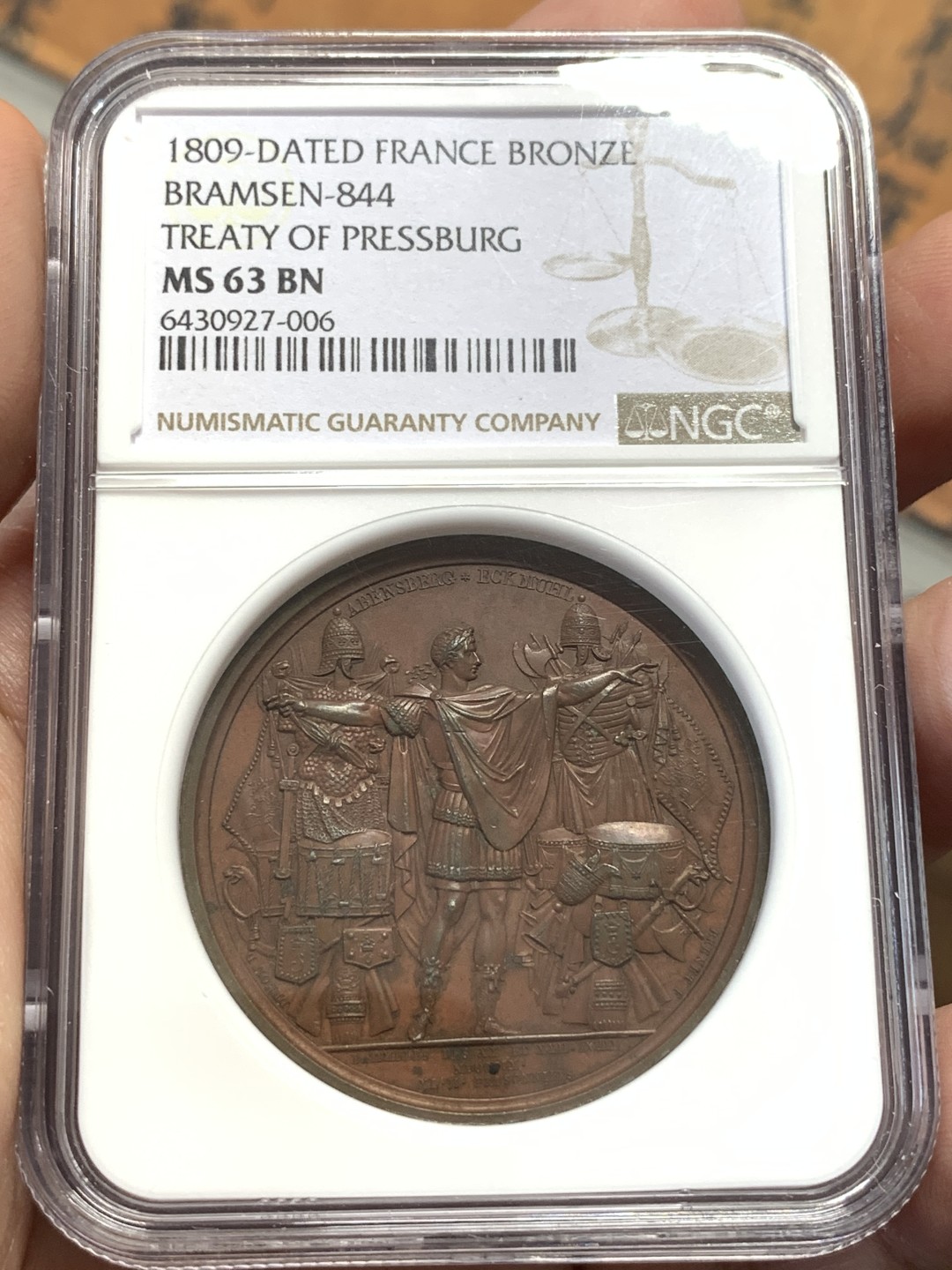 《竞宝斋》第112场-周日，周一 ，2场连拍（全场包邮） NGC MS63 法国 拿破仑一世 1809年 奥地利违背普莱斯堡和约 拿一击败奥地利 纪念铜章 细节好 高价品种 带原袋