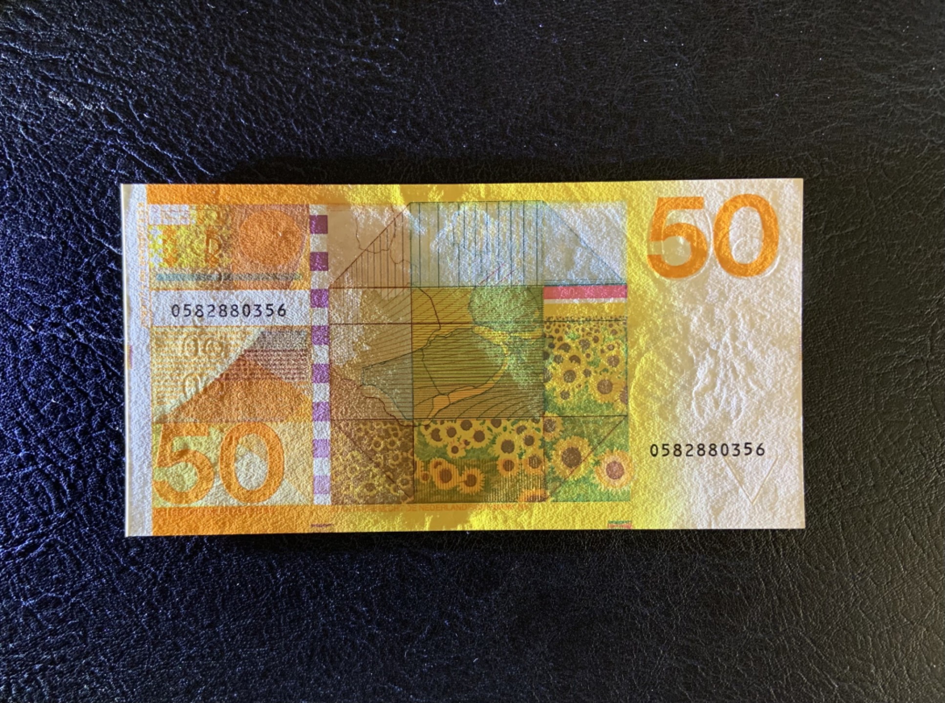 收藏联盟Quantum Auction 第204期拍卖 荷兰1982年50盾 品相UNC- 票面有轻微的半道点钞痕和一处轻微黄点