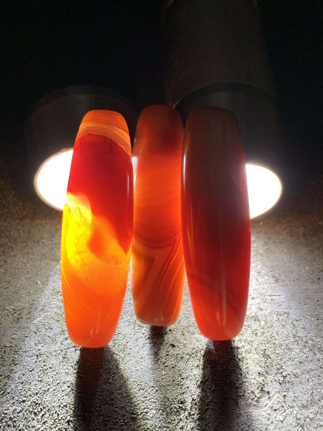 高玉化酒红色缠丝玛瑙通货桶珠3颗，