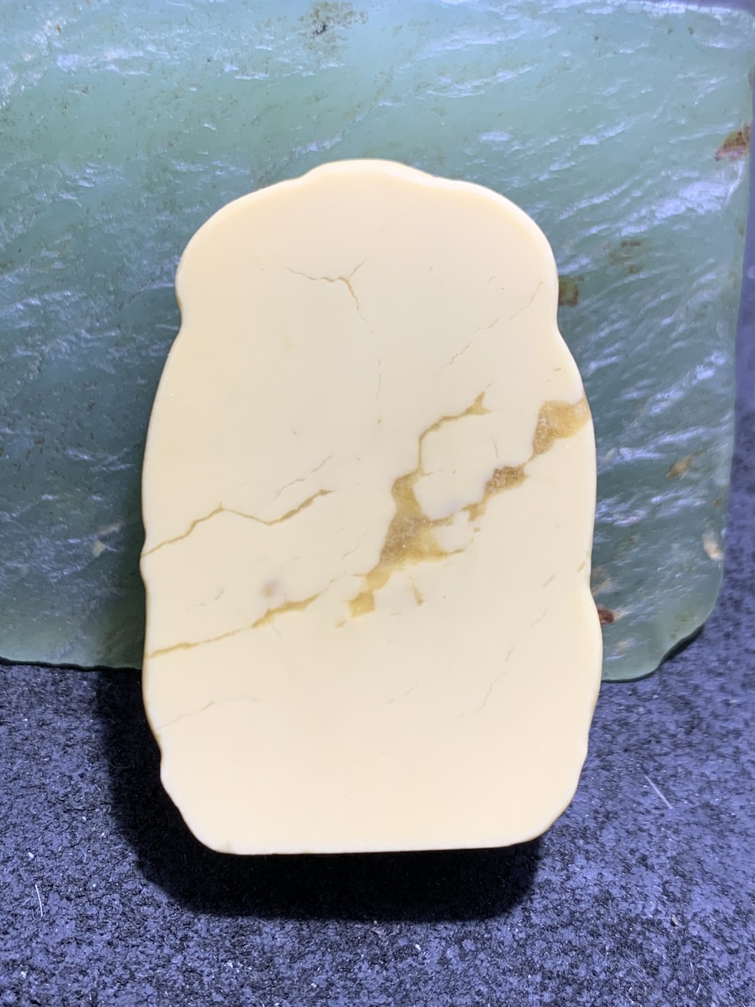 精美高玉化金膏玉地藏王菩萨牌子一个，