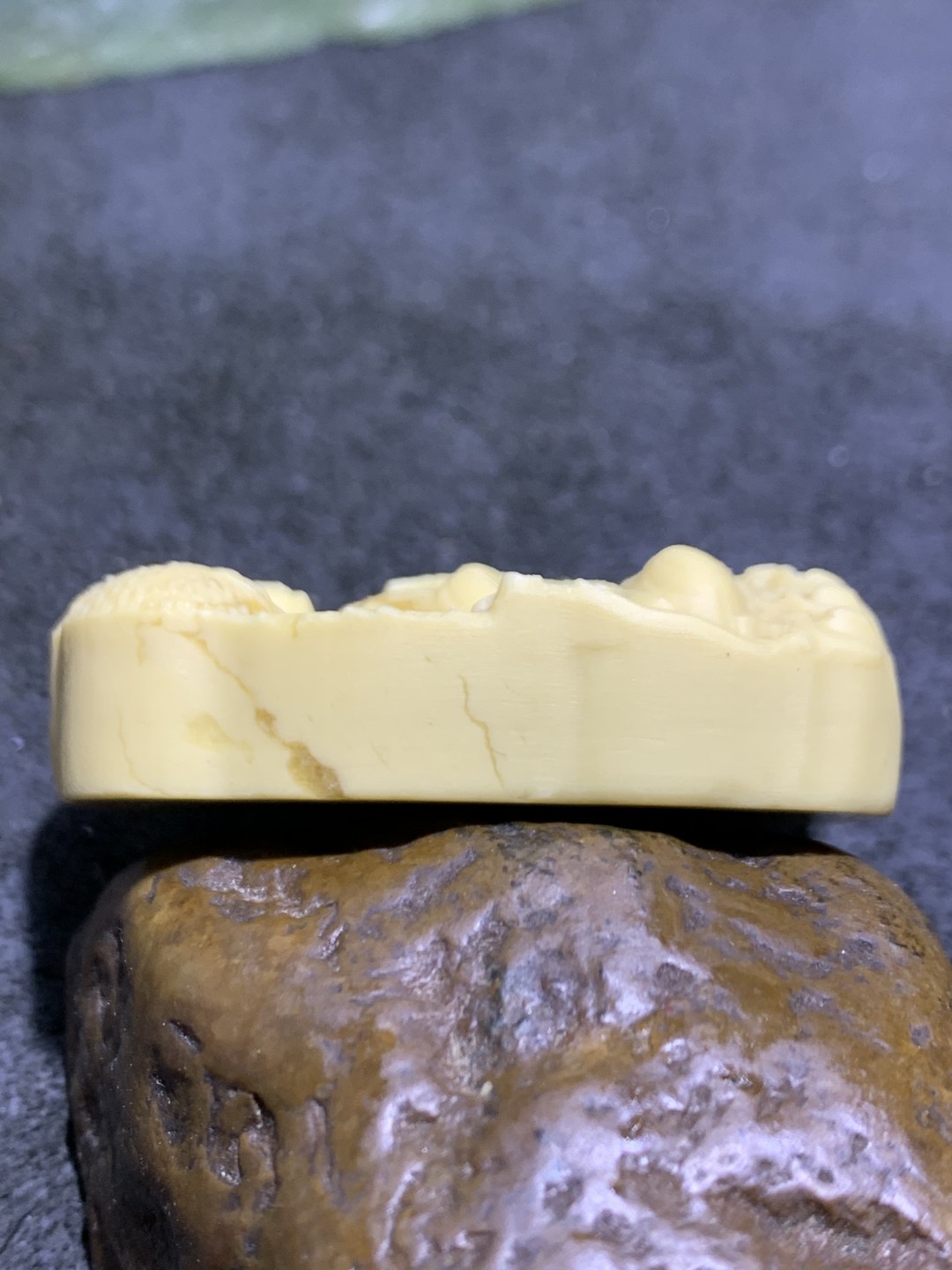 精美高玉化金膏玉地藏王菩萨牌子一个，