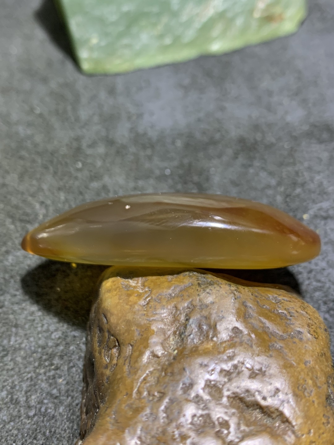 精美高玉化巴西玛瑙随形吊坠一个