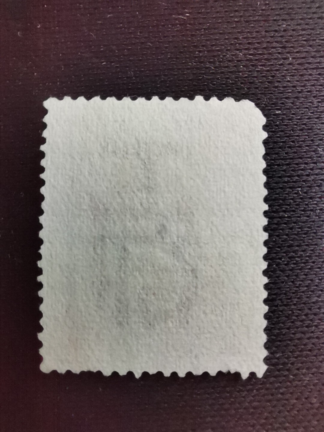 洪涛臻品 精选邮票限时拍卖第七十七期 比大清龙票还早的邮票，上海地方邮票石印版，半分，面艳背白品好，水印清晰漂亮！终身保真！放心入手保真清朝时期文物邮票的机会！