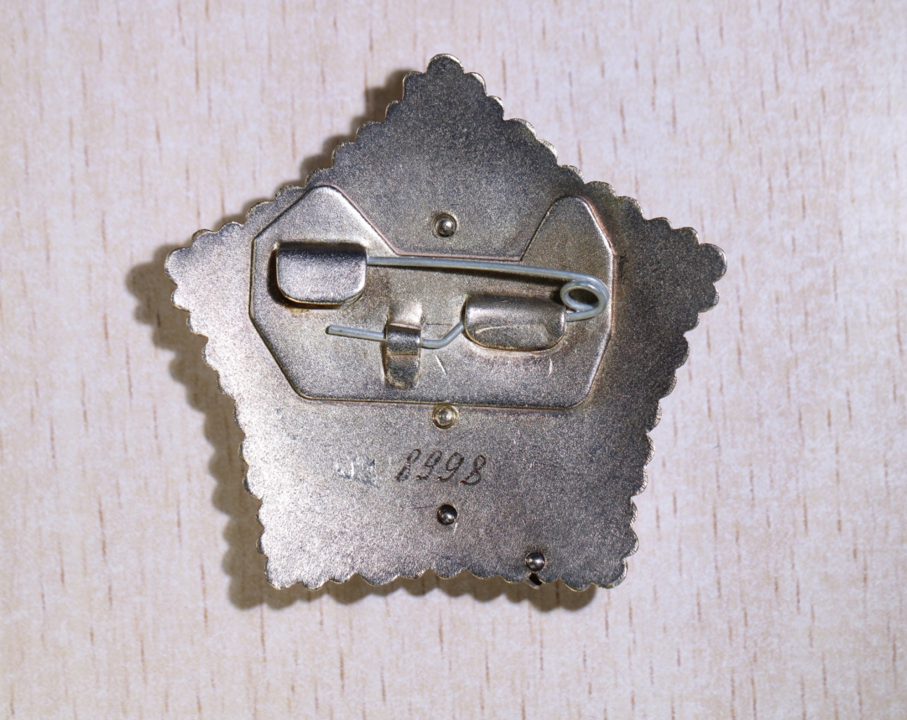 大猫徽章拍卖第207期 蒙古🇲🇳战功勋章 针版 银质好品