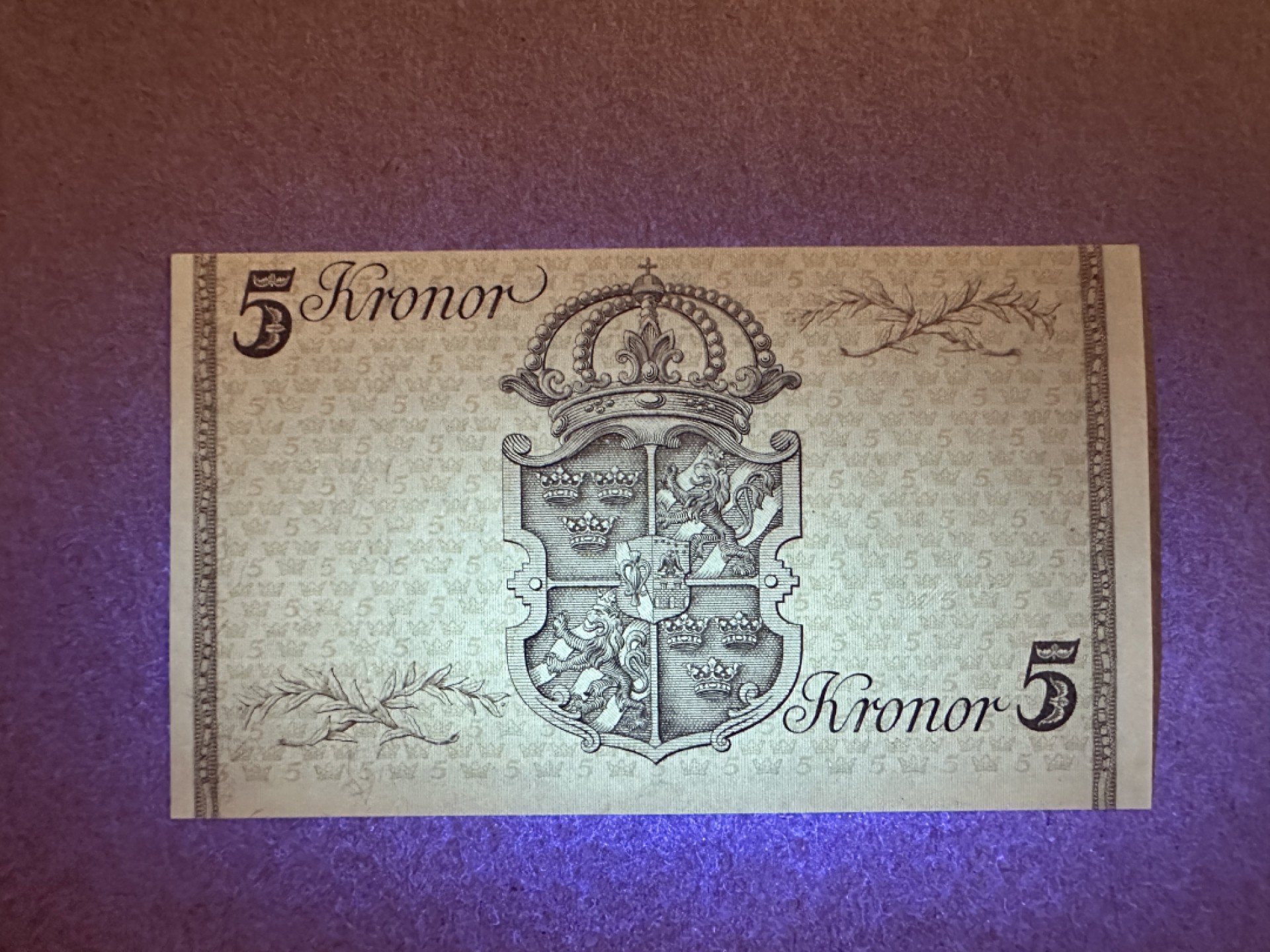 《张总收藏》78期——女王精品 瑞典5克朗 UNC 1948年 