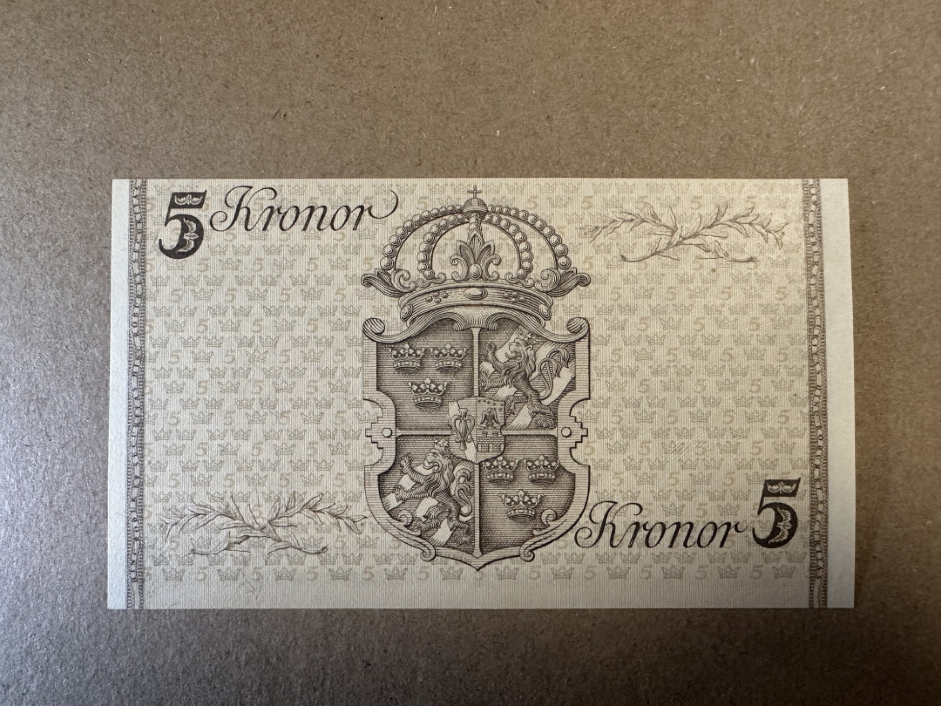 《张总收藏》78期——女王精品 瑞典5克朗 UNC 1948年 