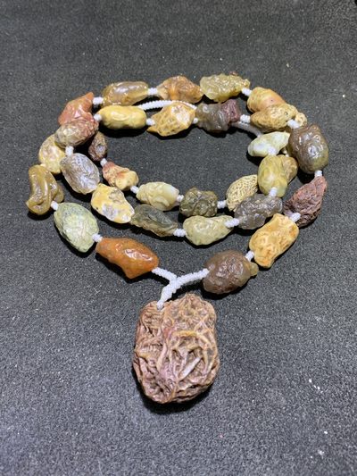 精美阿拉善戈壁多彩筋脉原石大颗粒吊坠项链一条， - 精美阿拉善戈壁多彩筋脉原石大颗粒吊坠项链一条，
