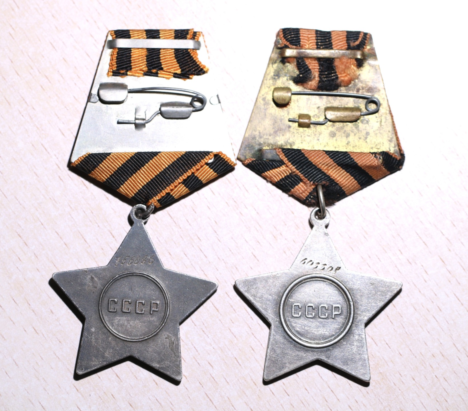 大猫徽章拍卖第207期 苏联三级军事光荣勋章一对 银质好品