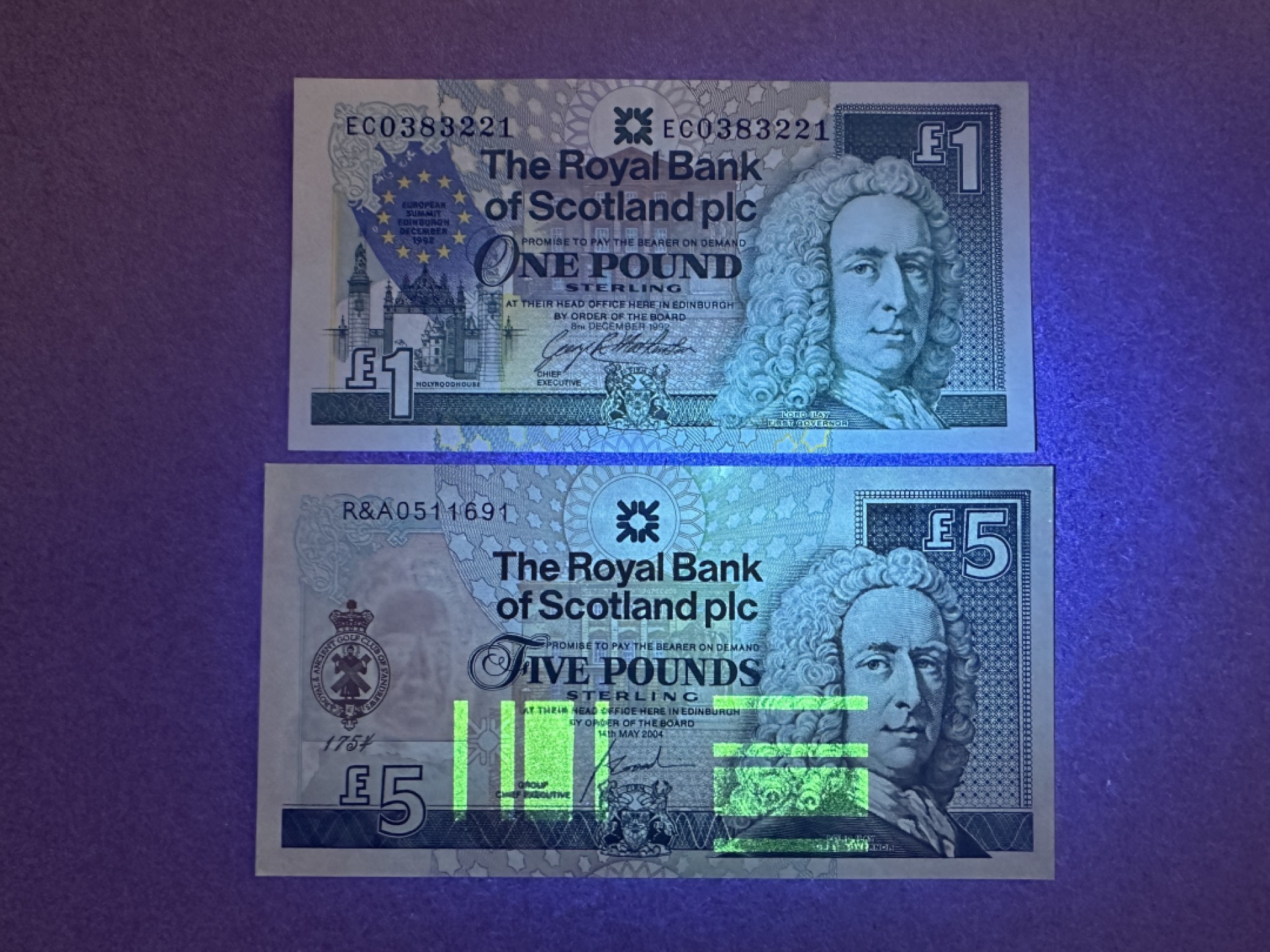 《张总收藏》78期——女王精品 苏格兰1、5镑2张 UNC 1992、2004年纪念钞