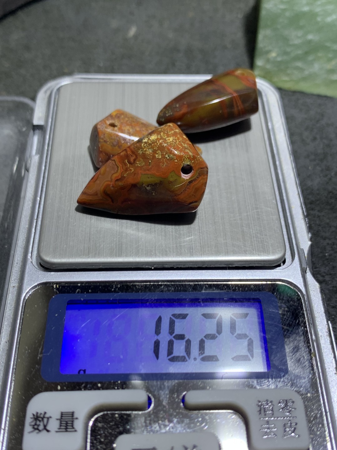 战国红玛瑙通货牙型吊坠3个！