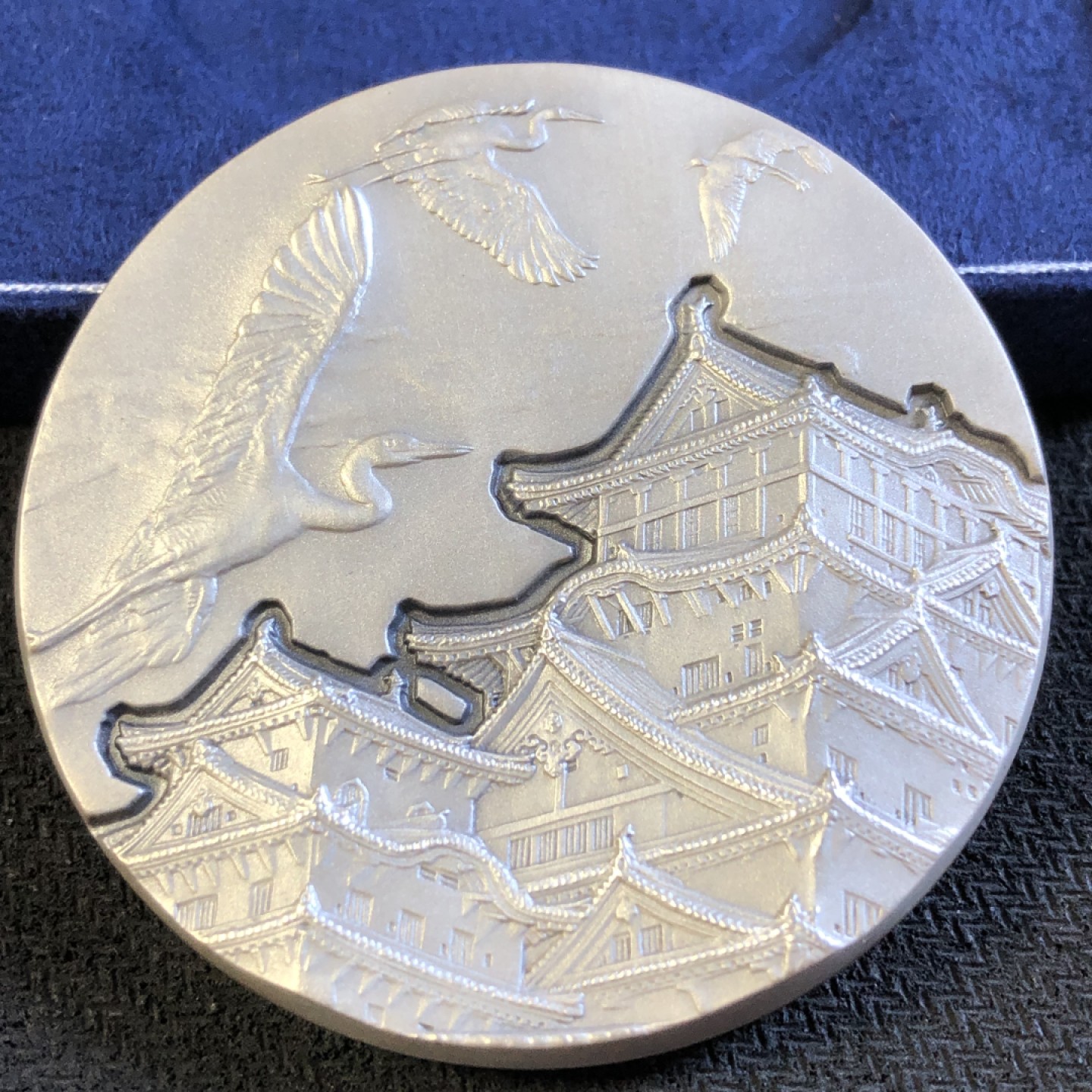 【海寧潮】日本造币局国宝章牌系列姬路城仿古纪念大银章，重165克，直径60毫米