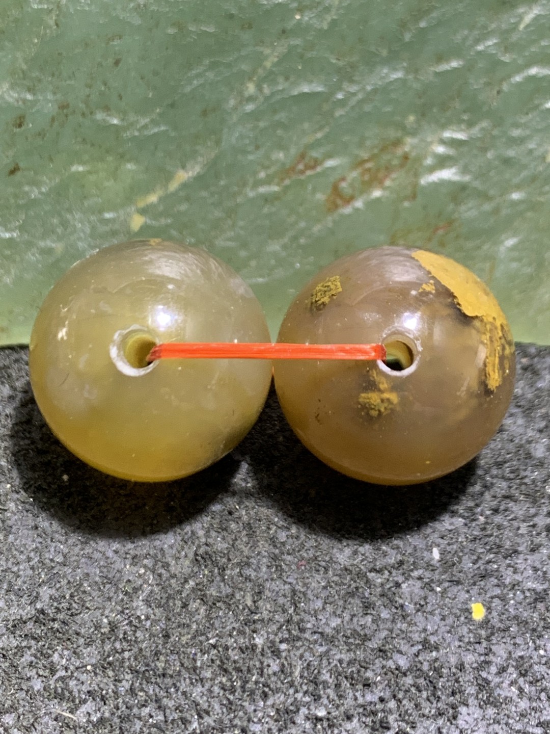 天然阜新黄金水草玛瑙腰珠一对