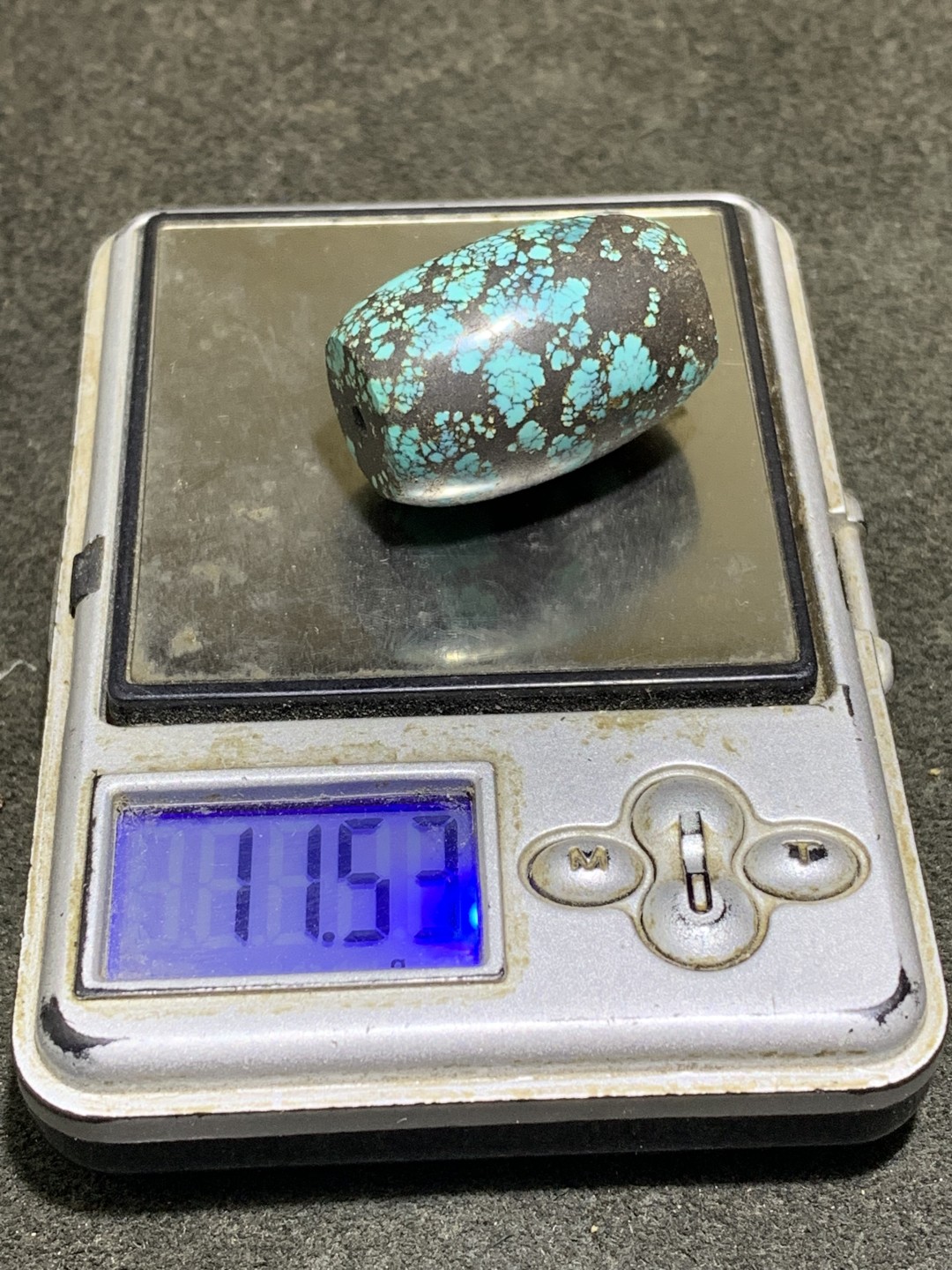 十堰原矿三无高瓷暴力蓝网花松石桶珠一颗