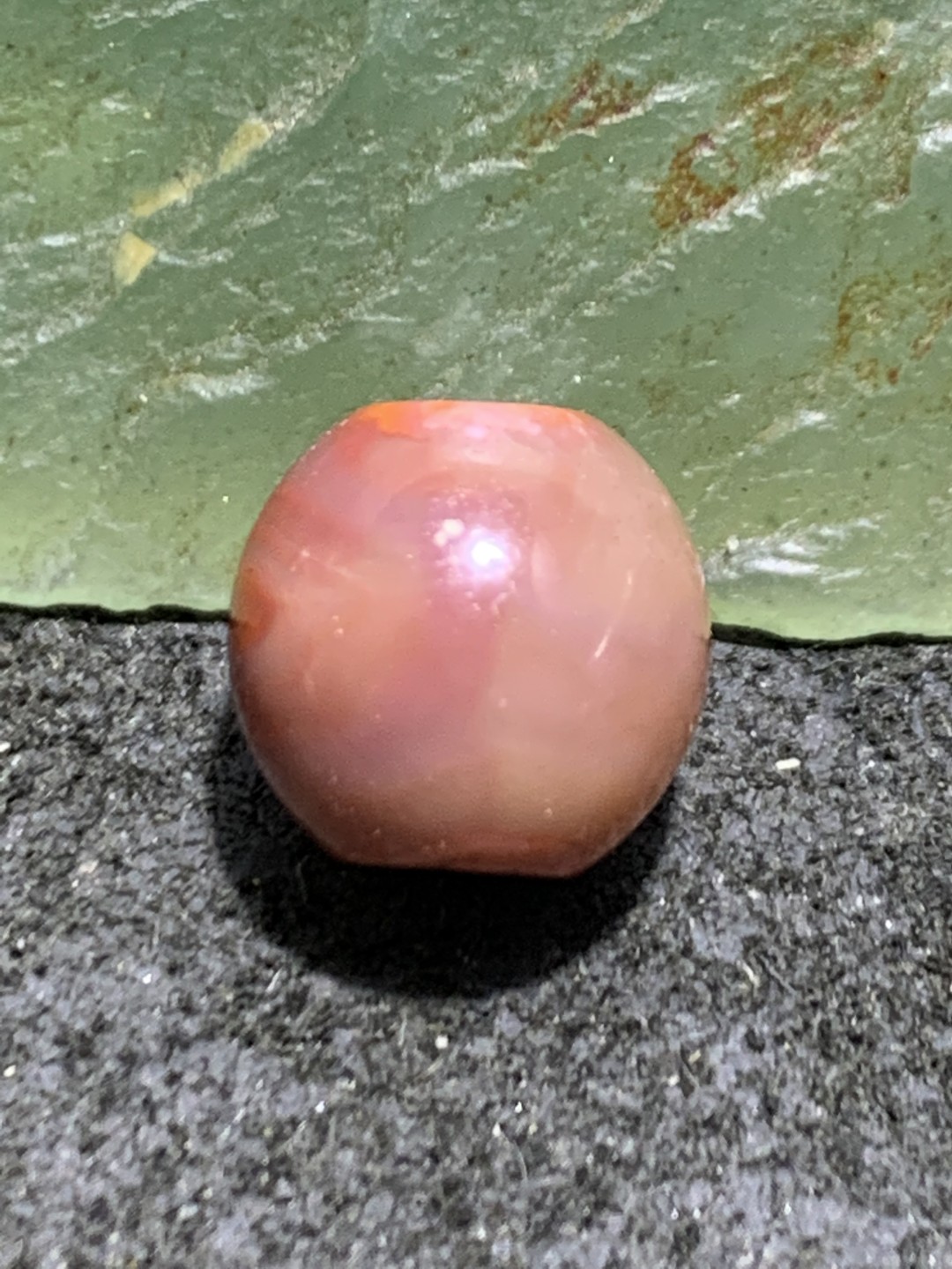 川料南红玛瑙苹果珠一个