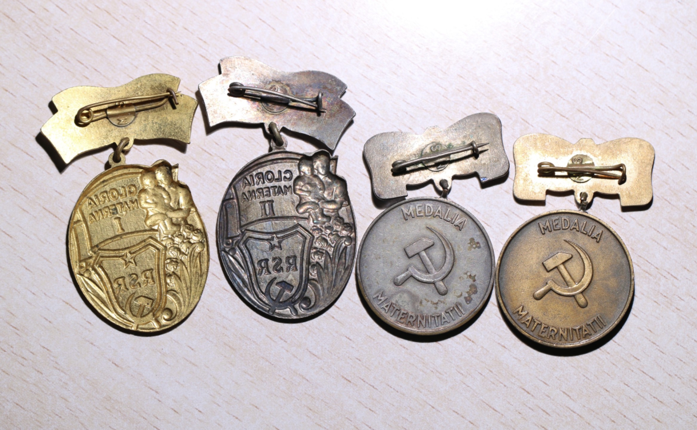 大猫徽章拍卖第207期 罗马尼亚母亲勋奖一组