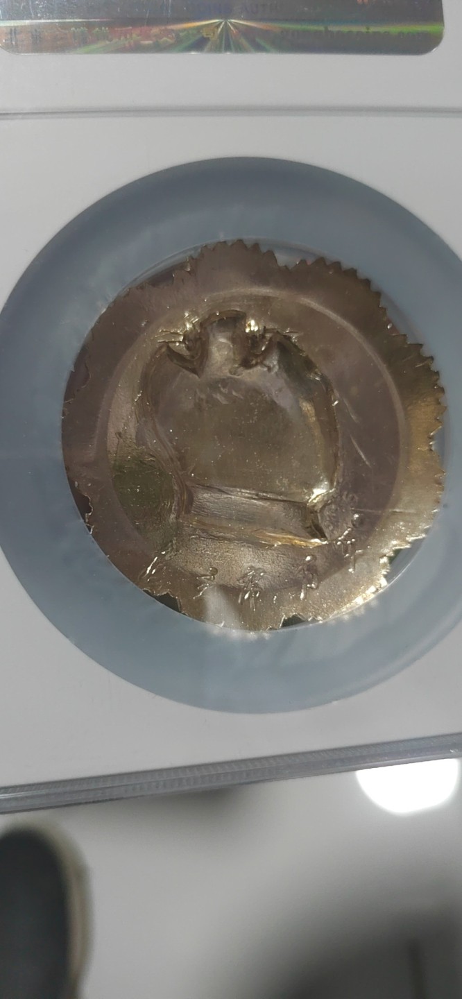 公博毛主席像章拍场，都是大壳子