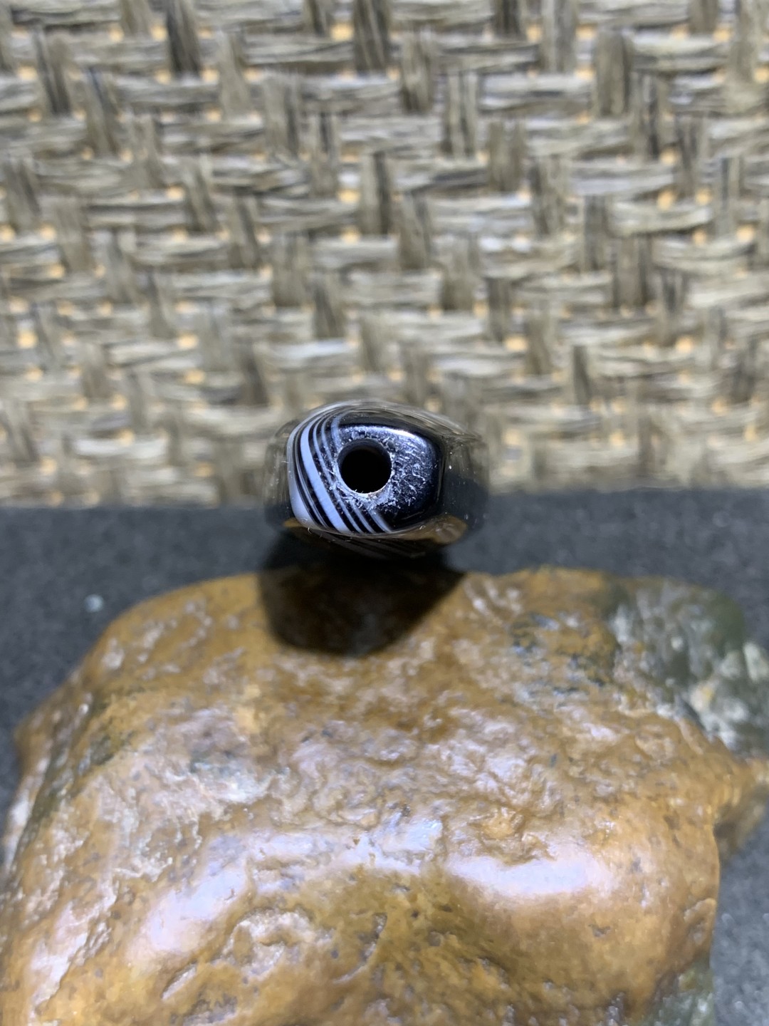 仅此一个！精品天然药师千层纹藏式勒子一颗