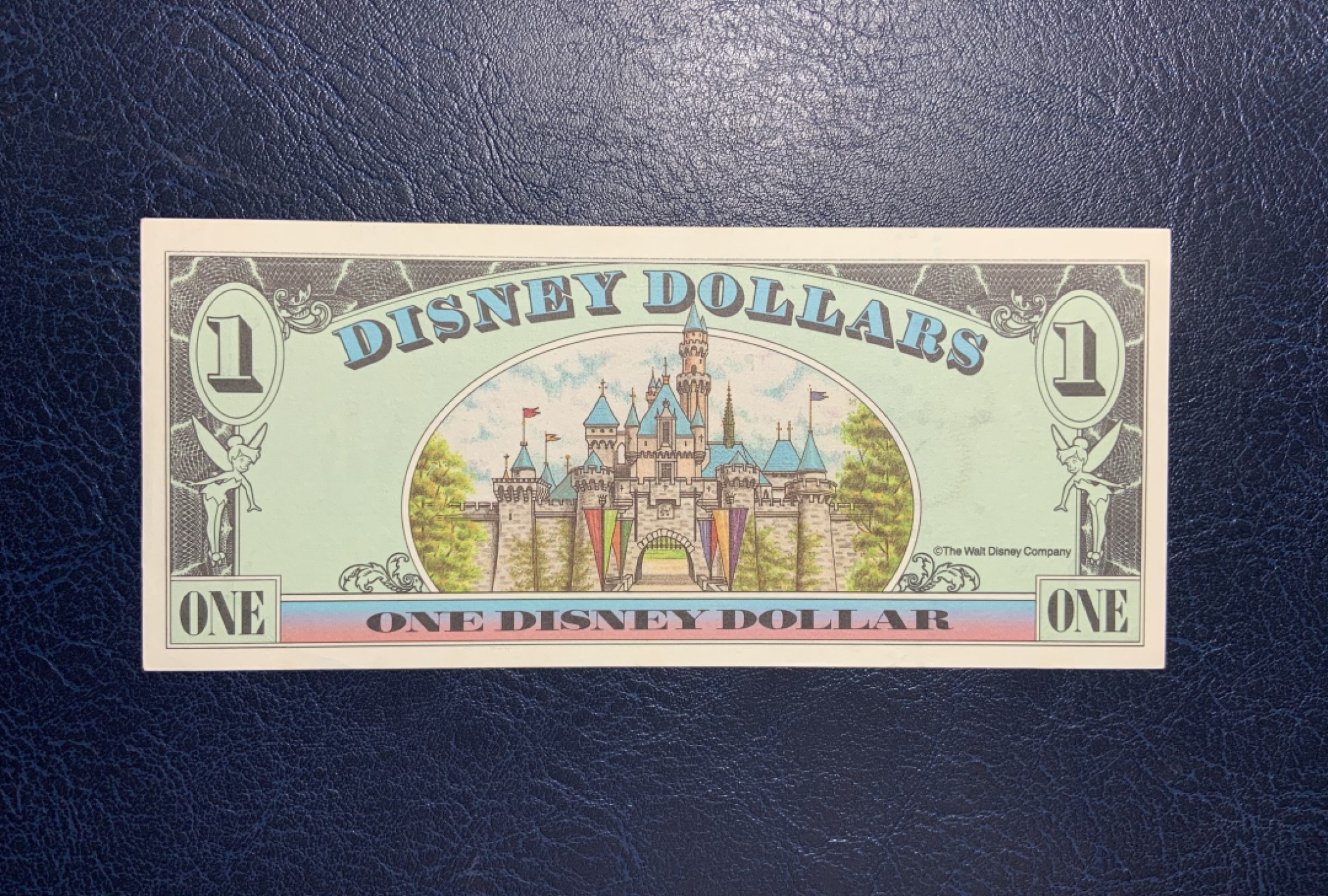 收藏联盟Quantum Auction 第205期拍卖 迪士尼1996年1美元纪念钞 品相UNC-  有黄 米老鼠 号码无4