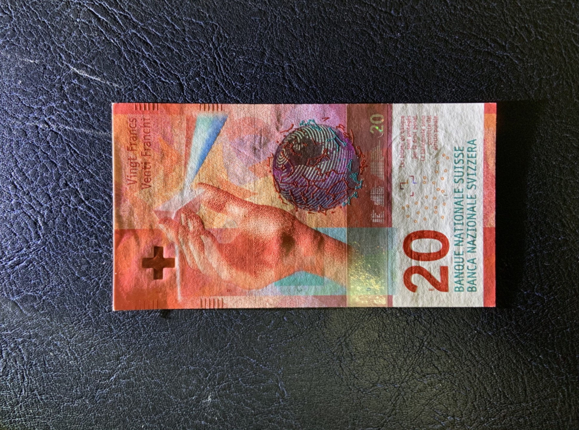 收藏联盟Quantum Auction 第205期拍卖 瑞士2015年20法郎 品相全新UNC 首发年A冠 号码无47