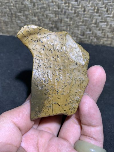 精美新疆草花黄绿泥石原石把件（镇纸，摆件） 一块， - 精美新疆草花黄绿泥石原石把件（镇纸，摆件） 一块，
