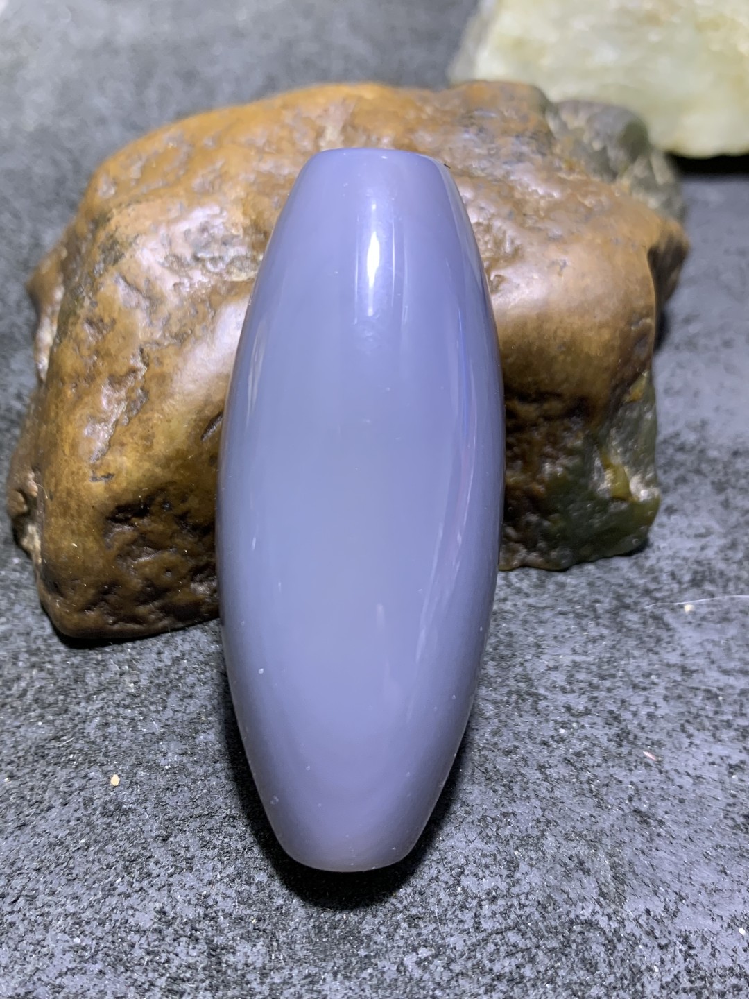 精美高玉化巴西玛瑙气泡纹大桶珠一个，