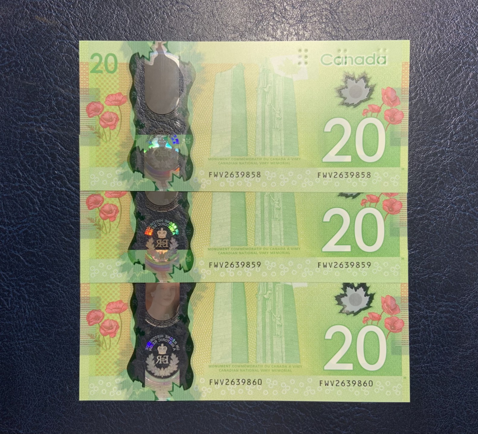 收藏联盟Quantum Auction 第205期拍卖 加拿大2015年20元纪念钞三连号 品相全新UNC 号码无47 女王是在位时间最长的君主