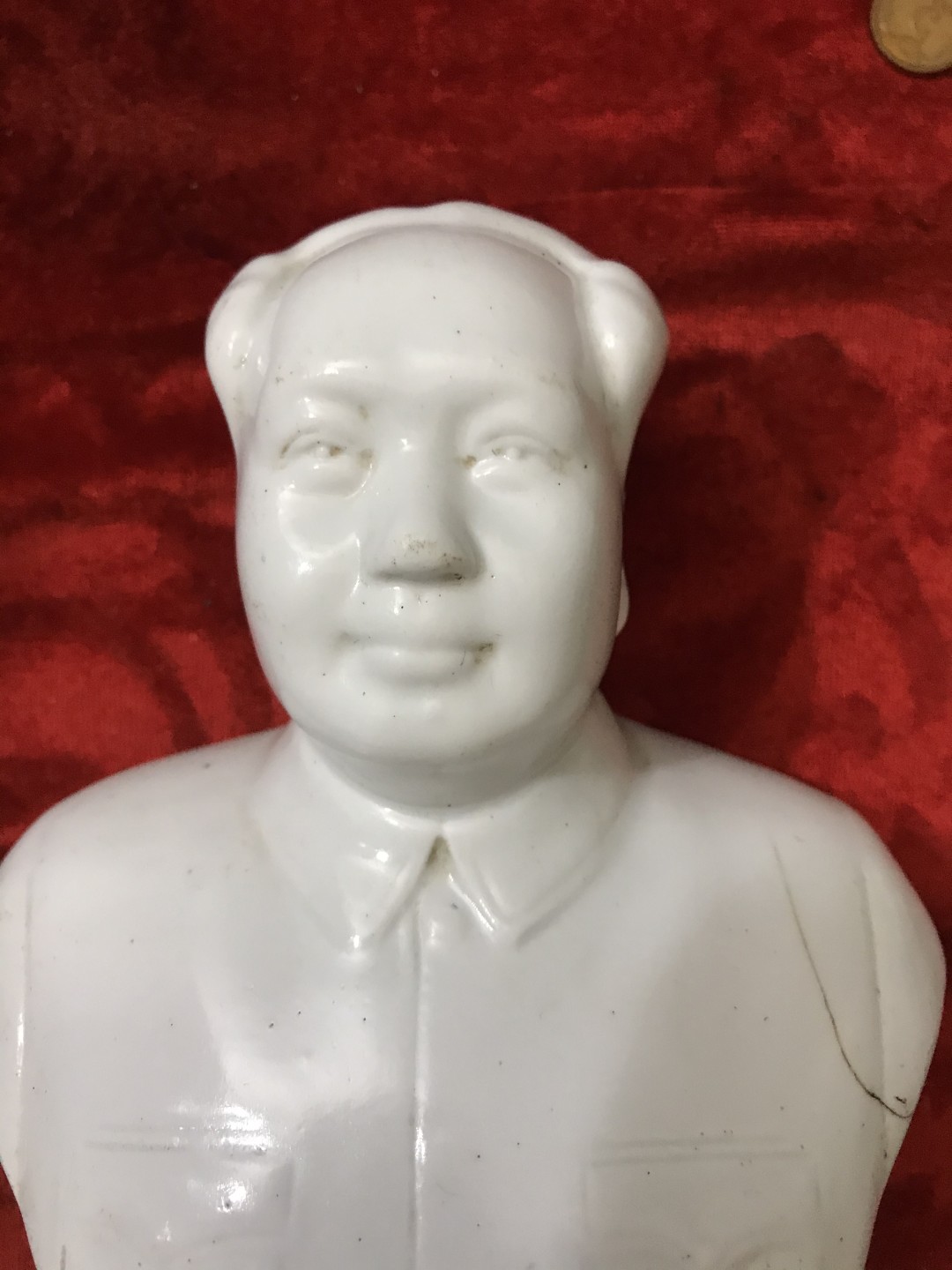 缤纷诚信拍606期 包老文革伟人坐像，肩部有裂痕，宽约13，高15Cm