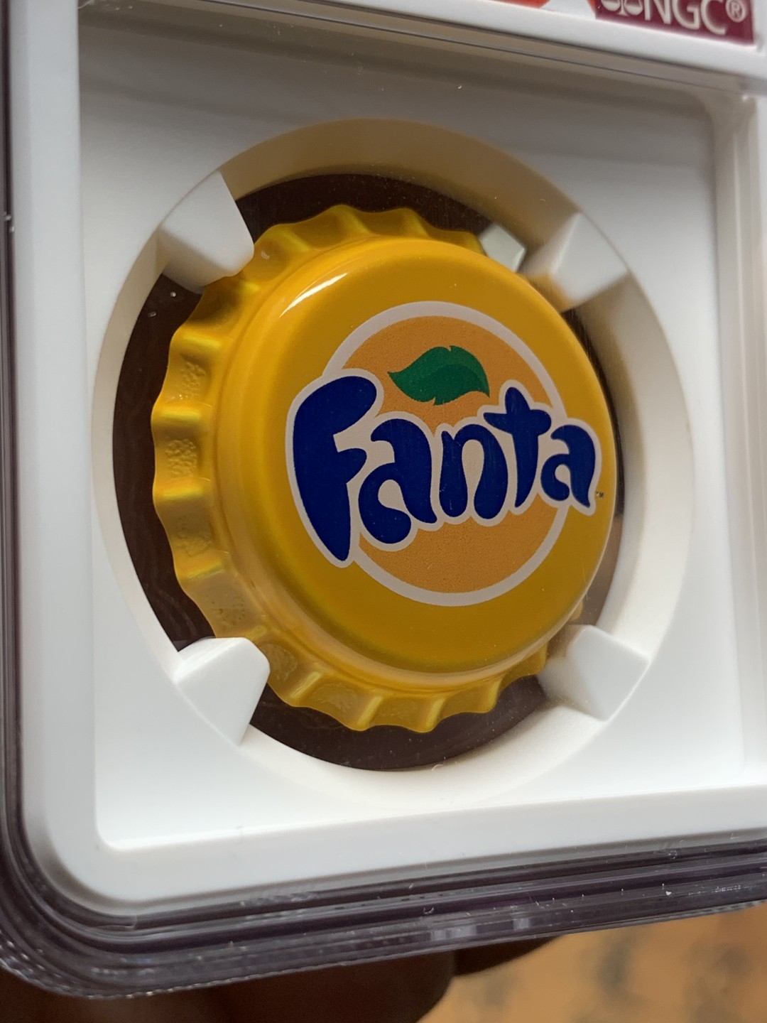 《竞宝斋》第113场-周日，周一 ，2场连拍（全场包邮） NGC PF69UC 2020 斐济芬达 瓶盖精制银币 情人节标签 比较有意义