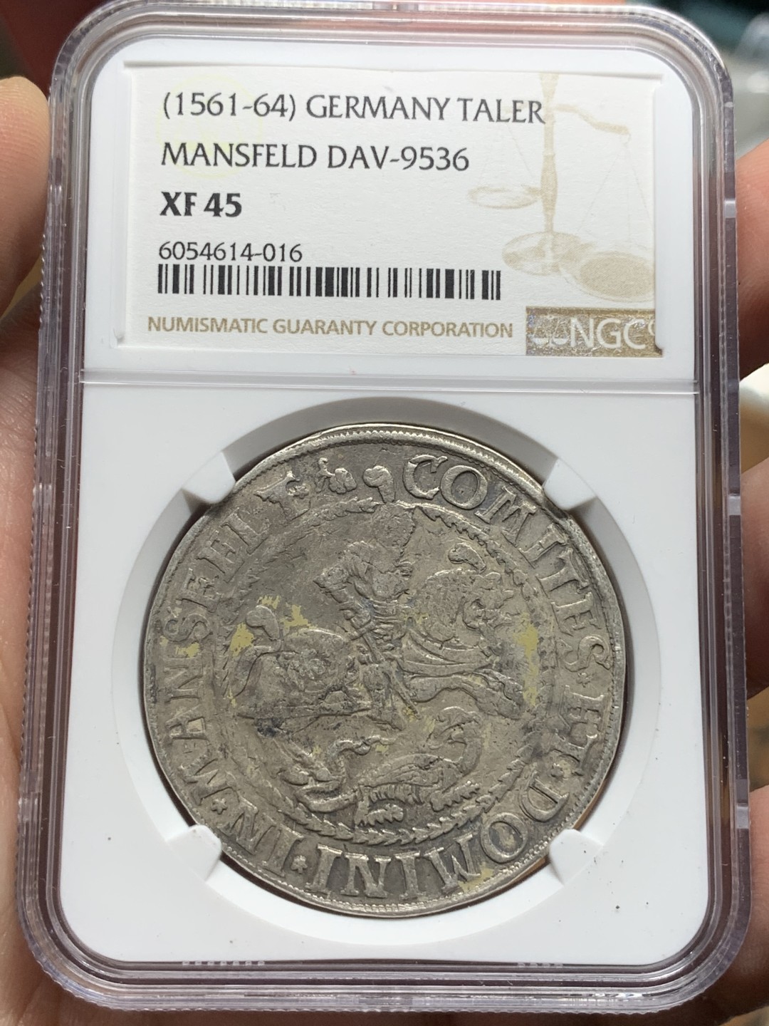 《竞宝斋》第113场-周日，周一 ，2场连拍（全场包邮） 唯一冠军分 NGC XF45  德意志 1561-1564年 曼斯菲尔德屠龙1泰勒，屠龙泰勒系列的鼻祖，近500年的手工打制币