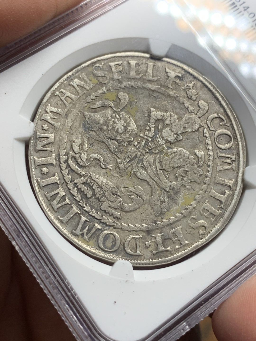 《竞宝斋》第113场-周日，周一 ，2场连拍（全场包邮） 唯一冠军分 NGC XF45  德意志 1561-1564年 曼斯菲尔德屠龙1泰勒，屠龙泰勒系列的鼻祖，近500年的手工打制币