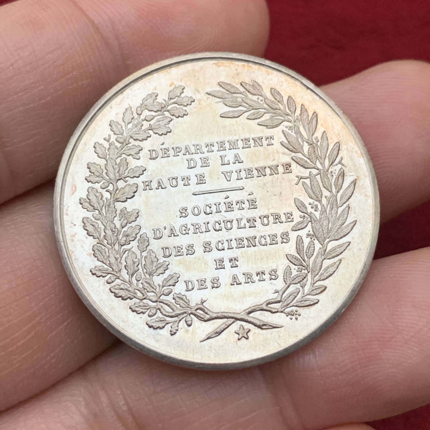 《竞宝斋》第113场-周日，周一 ，2场连拍（全场包邮） 法国女神头像农业协会银章，边铭丰饶角AR，重量13.6g，直径33mm，BU原光镜面感