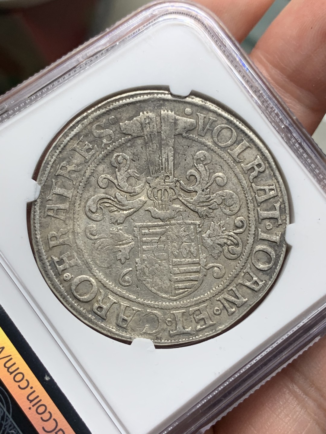 《竞宝斋》第113场-周日，周一 ，2场连拍（全场包邮） 唯一冠军分 NGC XF45  德意志 1561-1564年 曼斯菲尔德屠龙1泰勒，屠龙泰勒系列的鼻祖，近500年的手工打制币