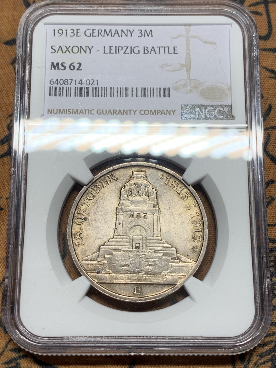 《竞宝斋》第113场-周日，周一 ，2场连拍（全场包邮） NGC-MS62 德国萨克森1913年 建功碑3马克 银币 原光带彩