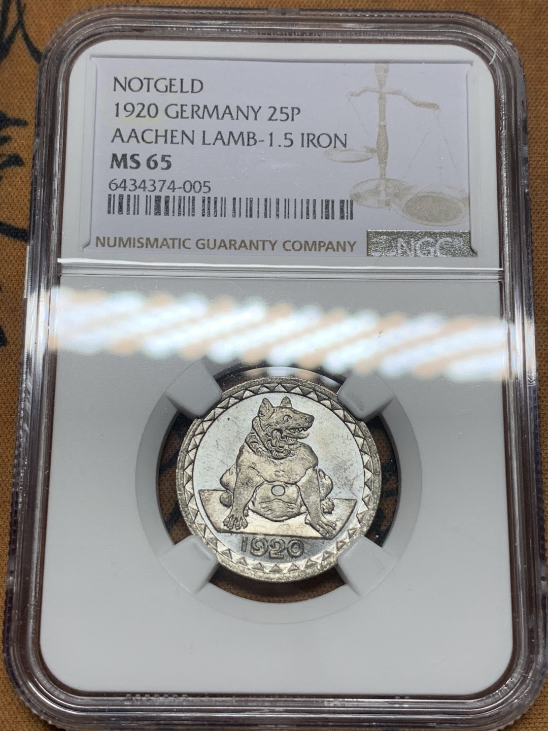 《竞宝斋》第113场-周日，周一 ，2场连拍（全场包邮） NGC-MS65 德紧 德国亚琛1920年狼25芬尼铁币 原光亚军分！