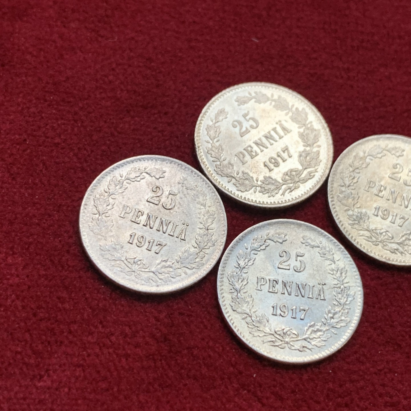 《竞宝斋》第113场-周日，周一 ，2场连拍（全场包邮） 俄占芬兰1917年 25芬妮4枚一组，全原光品相