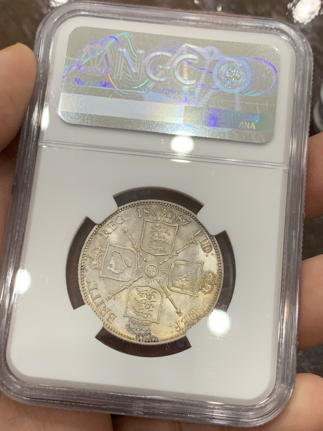 《竞宝斋》第113场-周日，周一 ，2场连拍（全场包邮） NGC MS63 英国1887年维多利亚高冠2先令银币原光BU品相