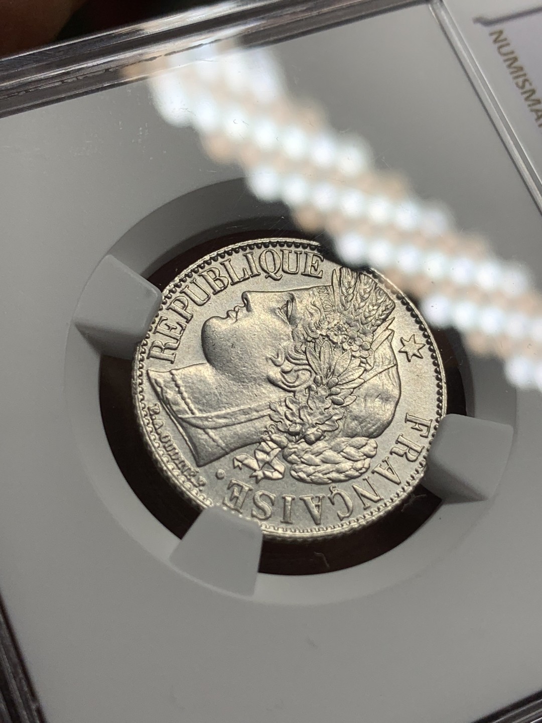 《竞宝斋》第113场-周日，周一 ，2场连拍（全场包邮） NGC-MS62 法国1888年 谷物女神1法郎银币 原光好品 发财年份